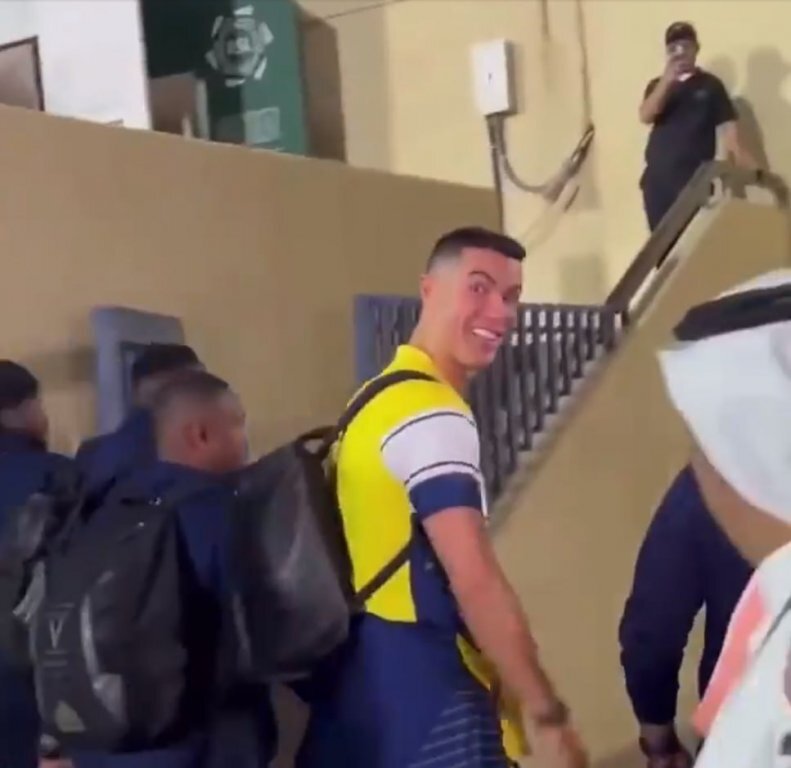 سورپرایز رونالدو توسط خبرنگارعربستانی!