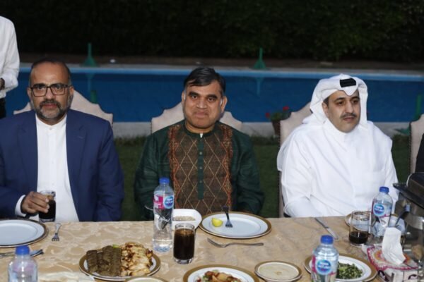 حضور نماینده عربستان در ضیافت دفتر حفاظت منافع ایران در قاهره