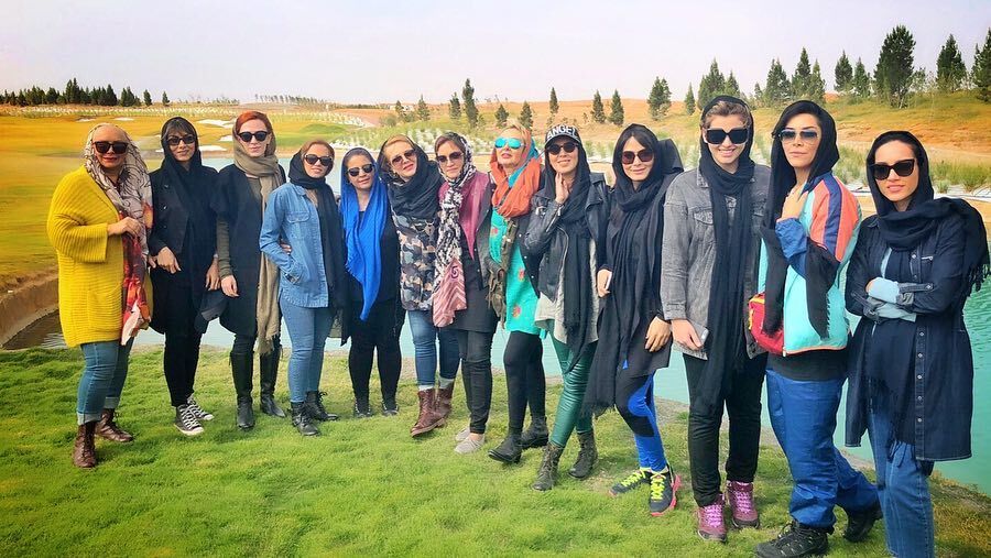 موتورسواری زنان جاافتاده و دیگر کسی از دیدن یک خانم موتورسوار تعجب نمی‌کند