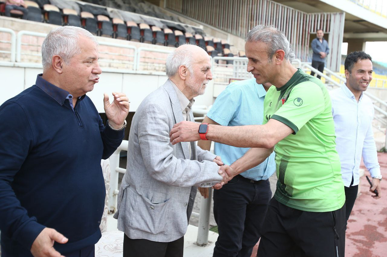 پروین، خوردبین و استیلی در تمرین پرسپولیس