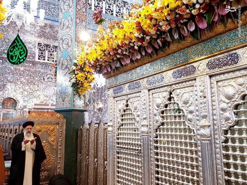 (تصاویر) زیارت و نماز رئیسی در حرم حضرت زینب (س)