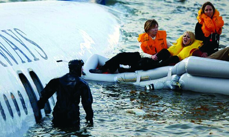 (عکس) شغل، شکارچی فرودگاه مهرآباد؛ این عجیب‌ترین شغل دنیاست