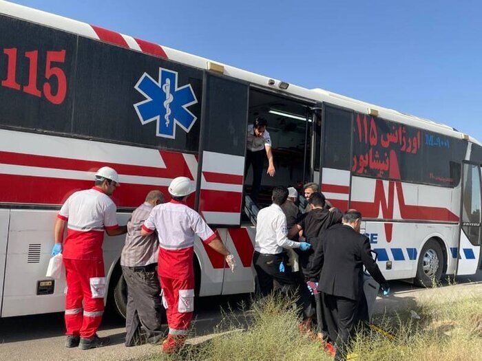 تصاویری از واژگونی اتوبوس جاده سبزوار به نیشابور