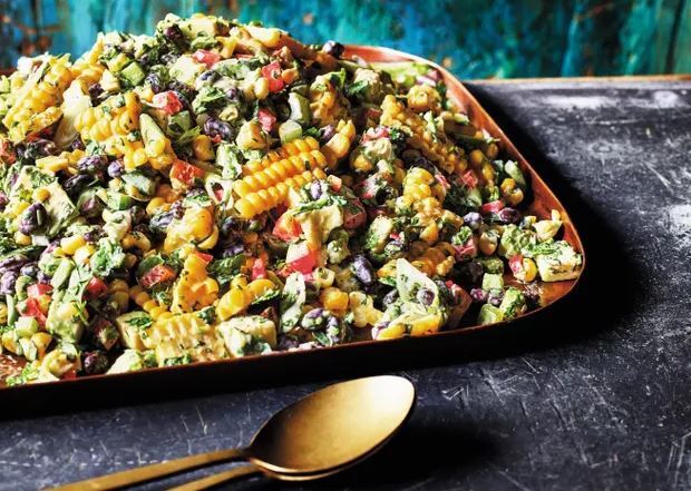 رنگین کمان را بخور! 5 سالاد دیدنی که به شما کمک می کند گیاهان زیادی در هفته بخورید