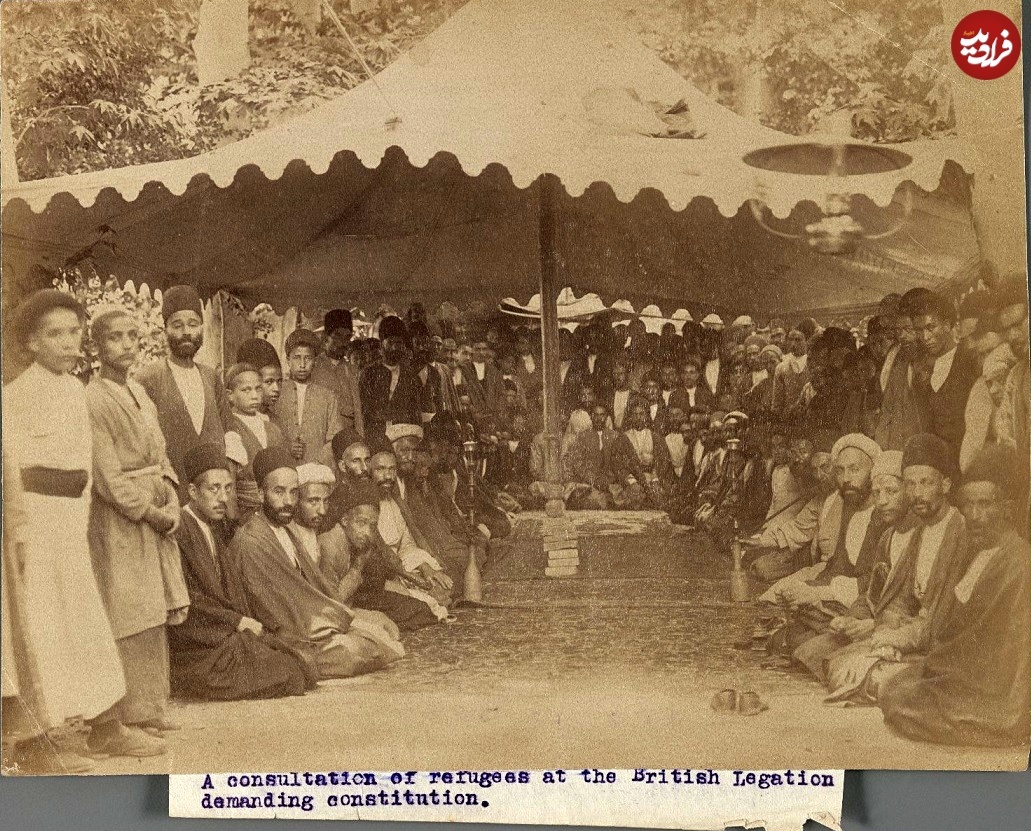 «قلیان‌کشی» در سفارت بریتانیا؛ ماجرای عکس‌هایی ۱۱۷ ساله