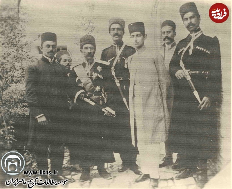 تصاویر دیده نشده از مردی که رضاخان نگهبان درِ خانه‌اش بود