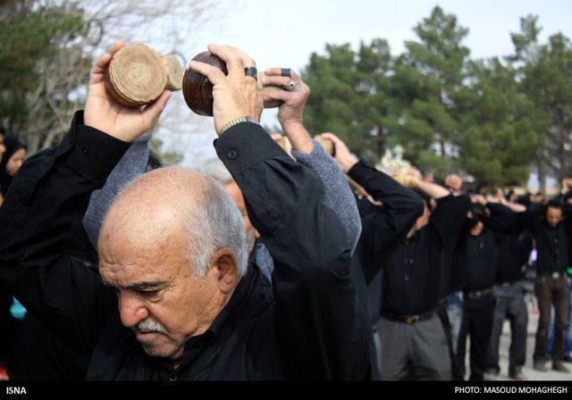 رسوم و آیین‌های اختصاصی تهرانی‌ها/ سیزی پلو و کوکوسبزی در شب علفه