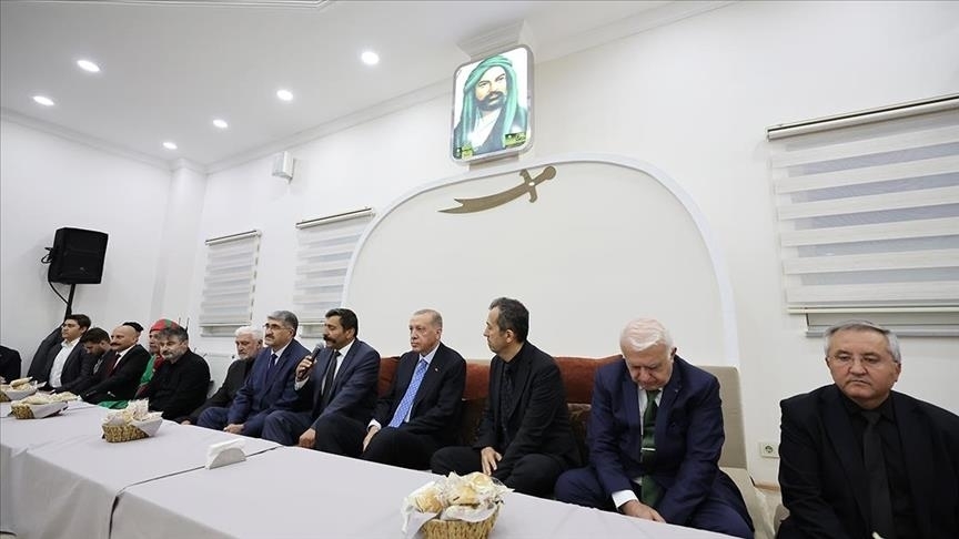 (تصویر) حضور اردوغان در مراسم افطار محرم