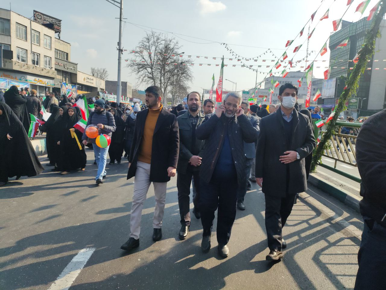 حضور شخصیت‌های مختلف در راهپیمایی ۲۲ بهمن در تهران