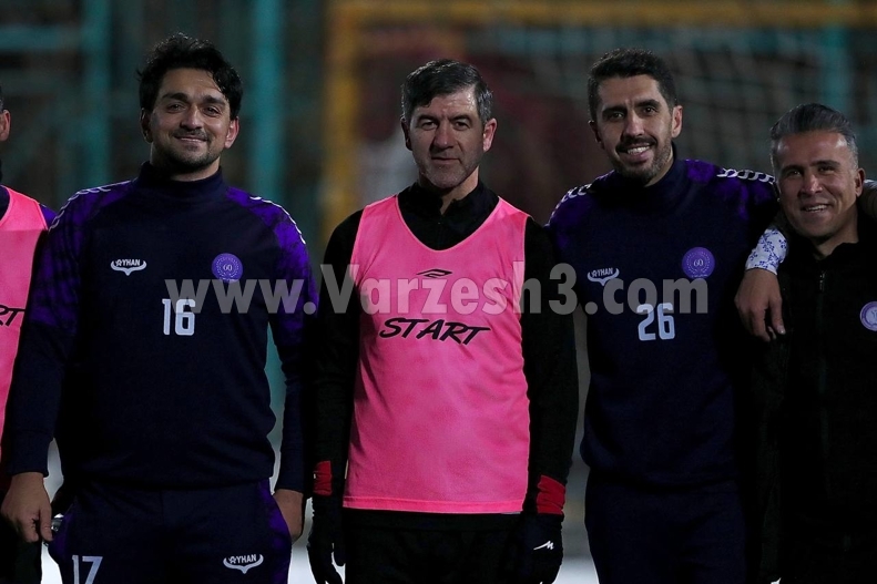 کریم باقری مهمان تیم پرسپولیسی‌های دهه هشتادی!