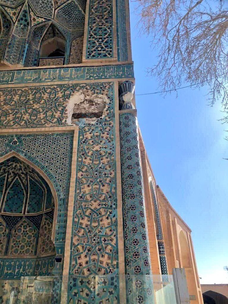 تخریب کاشی کاری سردرب خانقاه مسجد جامع نطنز