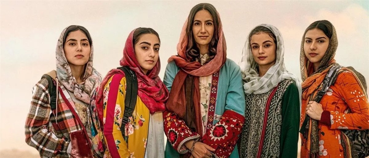 نقد و بررسی فیلم «قانون شکن‌هان»: داستان اولین تیم رباتیک زنان کشور افغانستان/ ترجمه