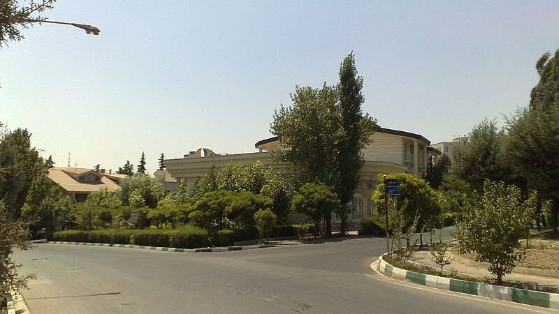 شش نقطه از تهران که زیر آسمان خاکستری شهر، دلبری می‌کنند///در حال تکمیل