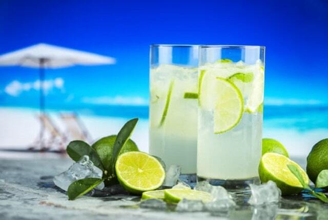 طرز تهیه ۲۰ نوشیدنی خنک تابستانی به روش کافی شاپی
