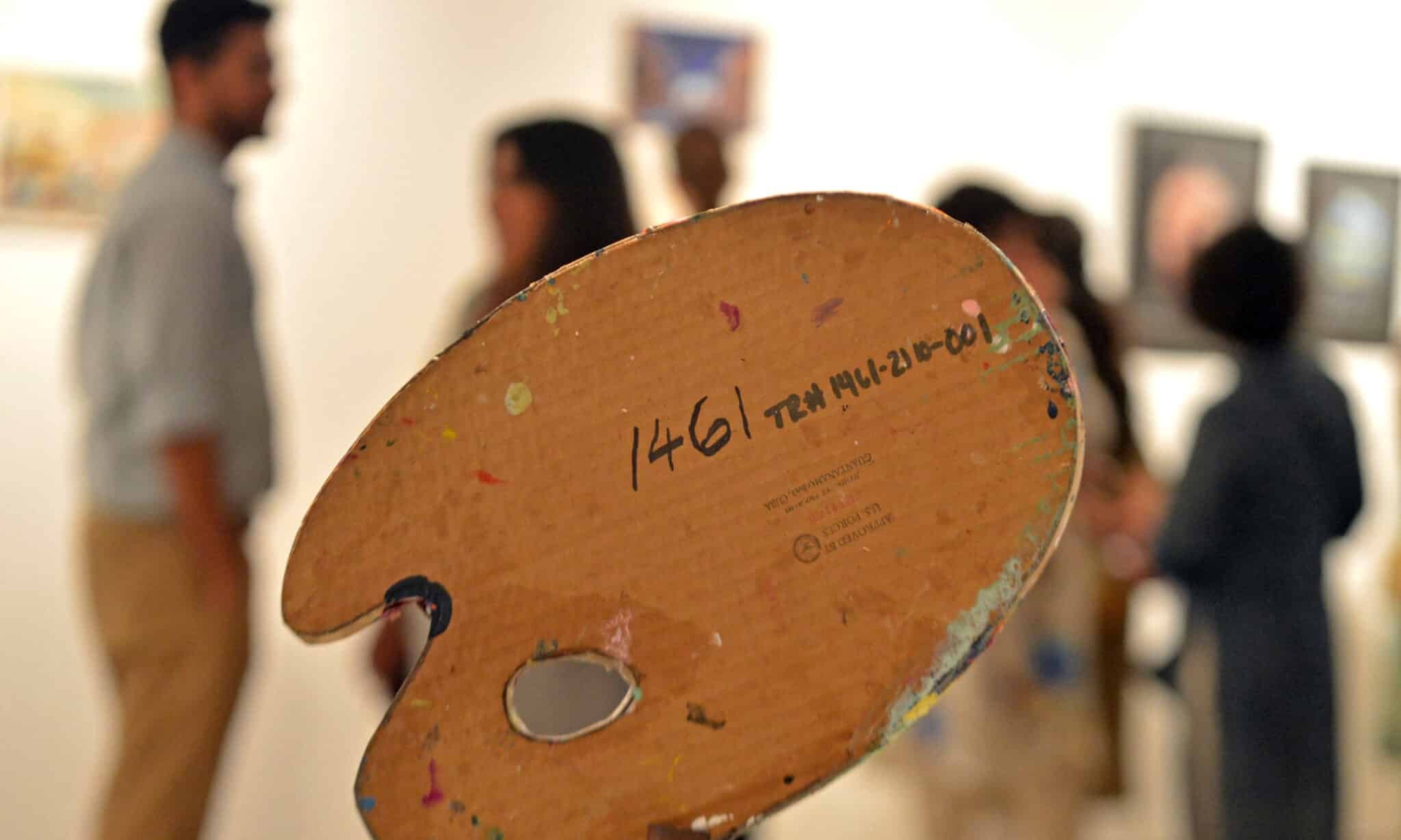 مردی آزاد، اما در هم شکسته؛ روایت زندانی نقاش از بازداشتگاه گوانتانامو