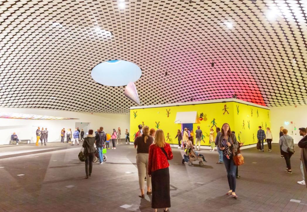 شهری که در آن زندگی در زیر زمین در جریان است/