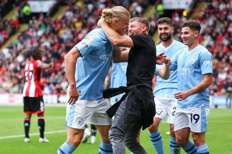 (عکس) ماجرای عجیب ارلینگ هالند جیمی جامپ شفیلد