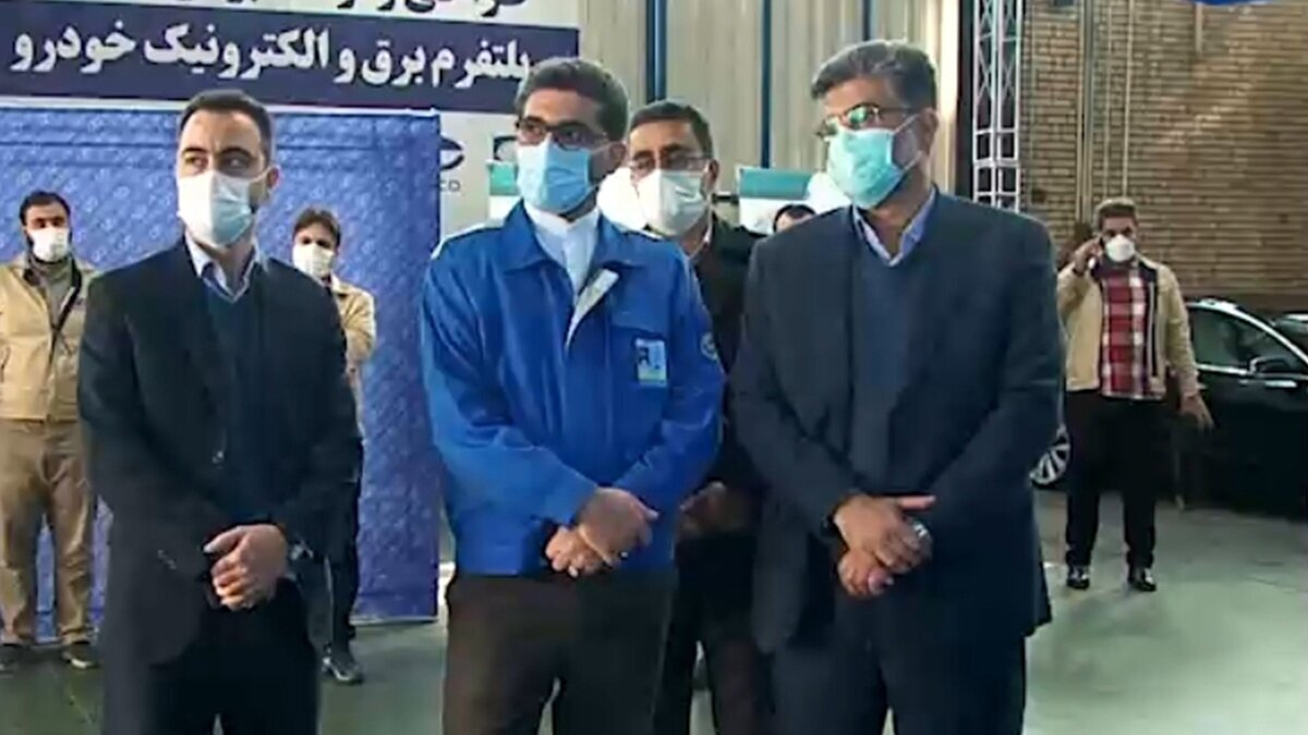 جنجال بزرگ بر سر ورود ماشین‌های شگفت انگیز تسلا به کشور