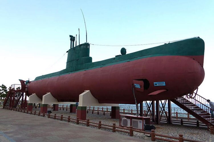 (تصاویر) ناوگان کره شمالی چه نوع زیردریایی هایی دارد؟