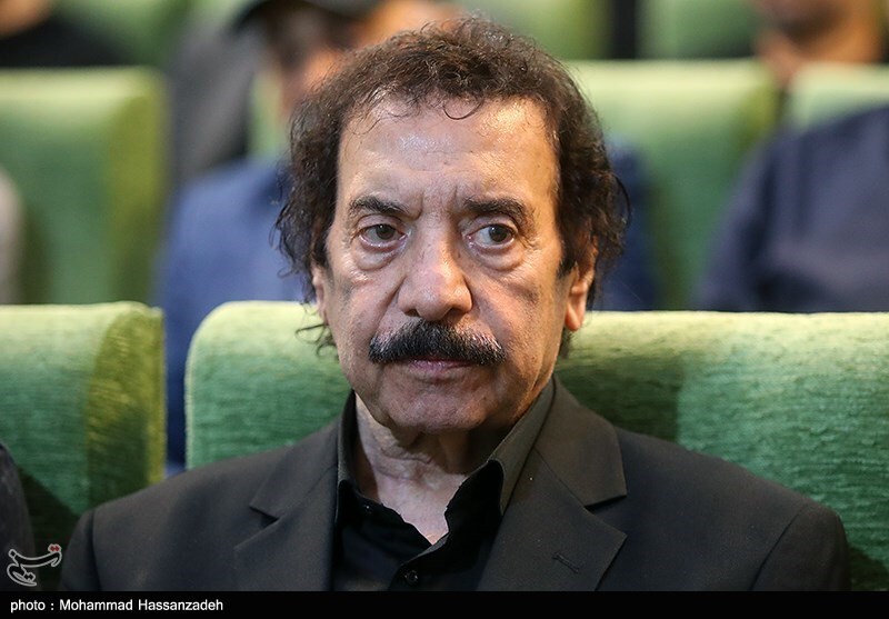 (عکس) جواد یساری در مراسم ترحیم بازیگر برنامه‌های طنز