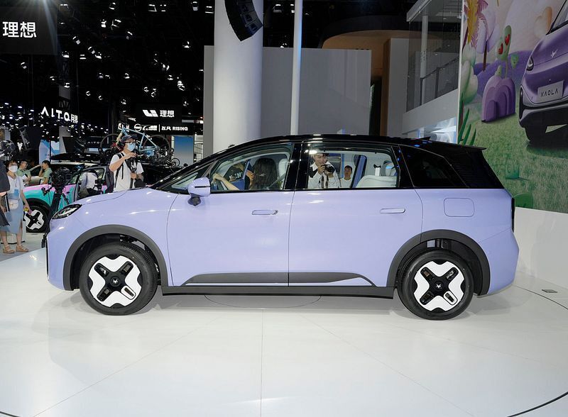 قشر متوسط چین این خودرو را سوار می‌شوند