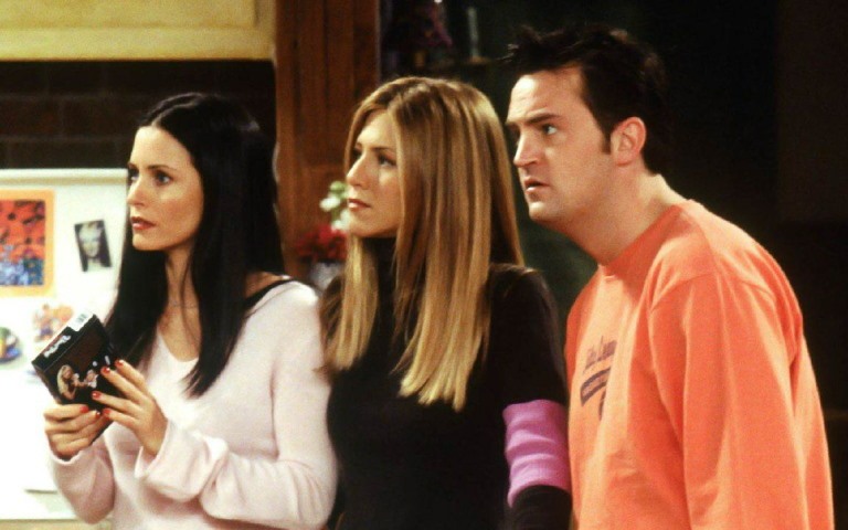 اطره‌انگیزترین قسمت‌های سریال Friends با حضور متیو پری