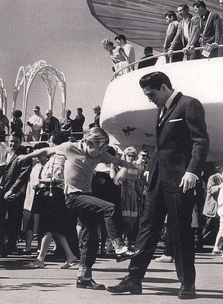 (تصویر) بازیگر معروفی که در ۱۱ سالگی با الویس پرسلی کارش را شروع کرد