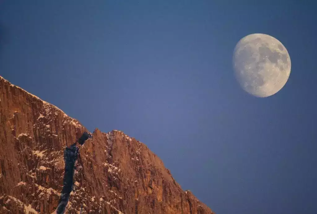 معمای چگونگی شکل گیری ماه