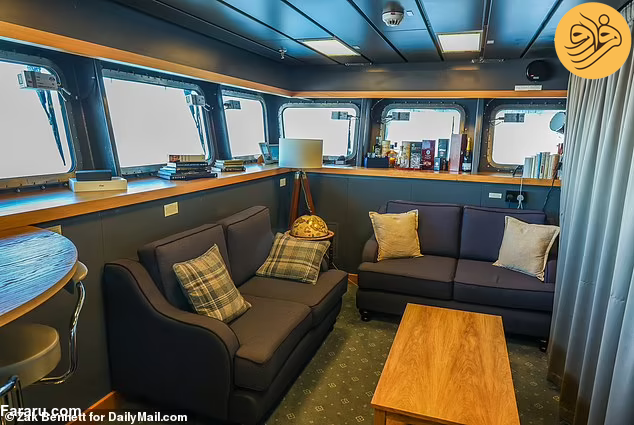 رزم ناو اچ ام اس پرنس چارلز نیروی دریایی پادشاهی بریتانیا