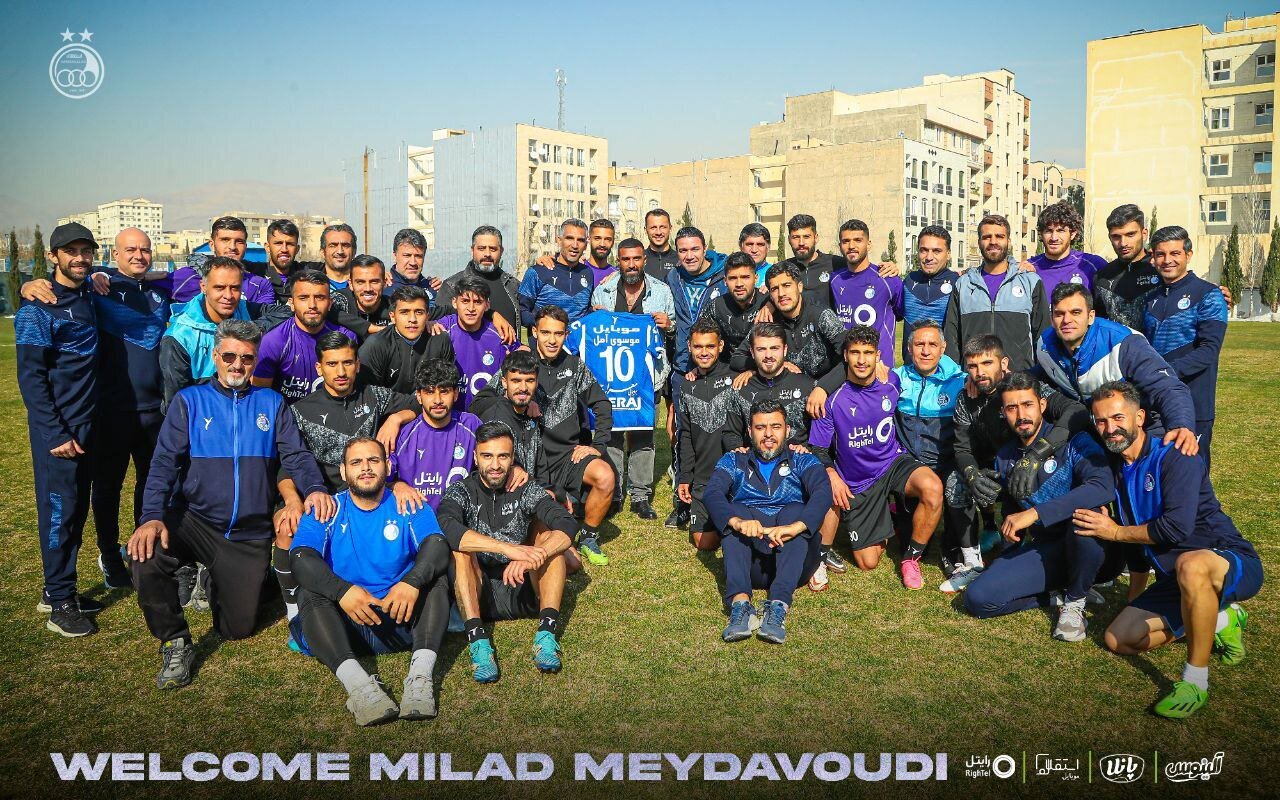 (عکس) مهمان ویژه در تمرین امروز استقلال