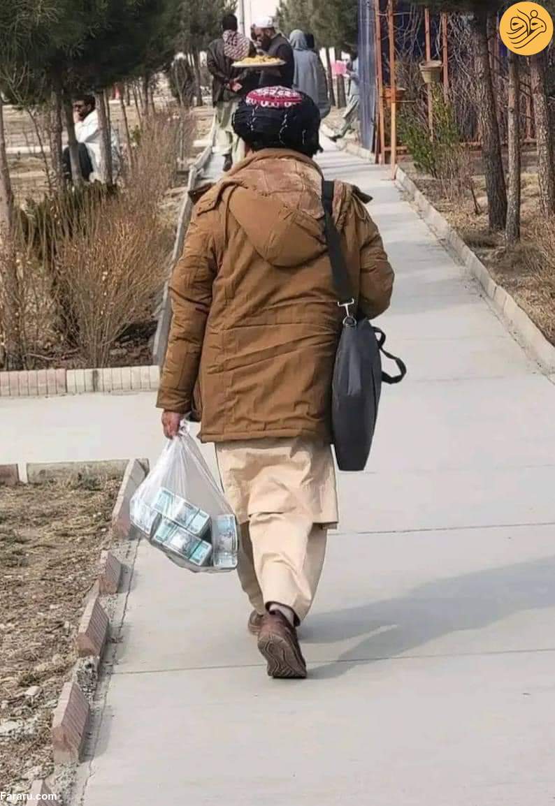 (ویدئو) تردد با بسته‌های پول در شهر؛ تبلیغ طالبان برای تامین امنیت