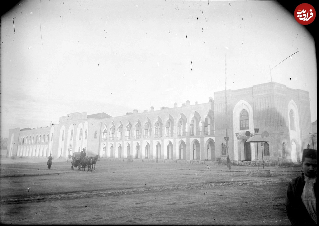 (تصاویر) سفر به عصر قاجار؛ از ساختمان شهرداری تا الاغ‌های حمل زباله