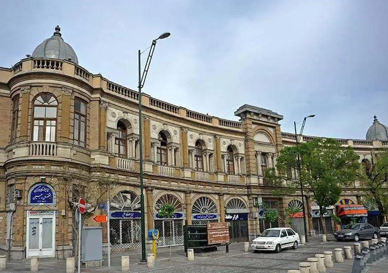 این محله، سیاسی‌ترین محله کل ایران است