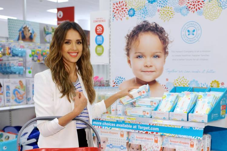 بازیگر هالیوود صنعت لوازم کودک را متحول کرد/ تغییر زندگی جسیکا آلبا با یک اتفاق