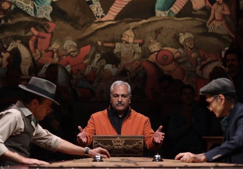 عکس‌های متفاوت مهران مدیری در حال گل یا پوچ!