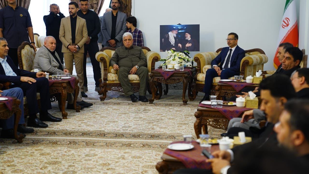 (عکس) رئیس الحشدالشعبی به سفارت ایران رفت