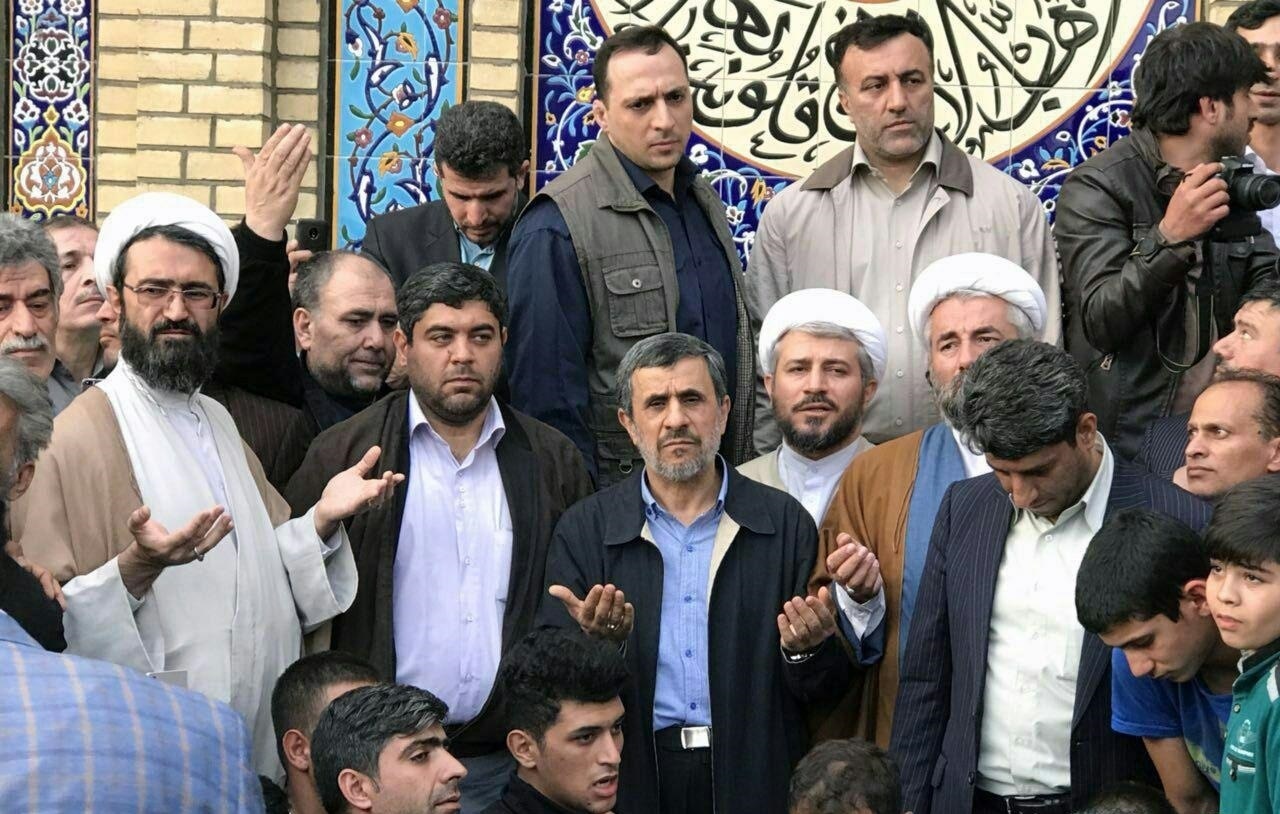 «دکتر» در پنج پرده «دکتر» در پنج پرده