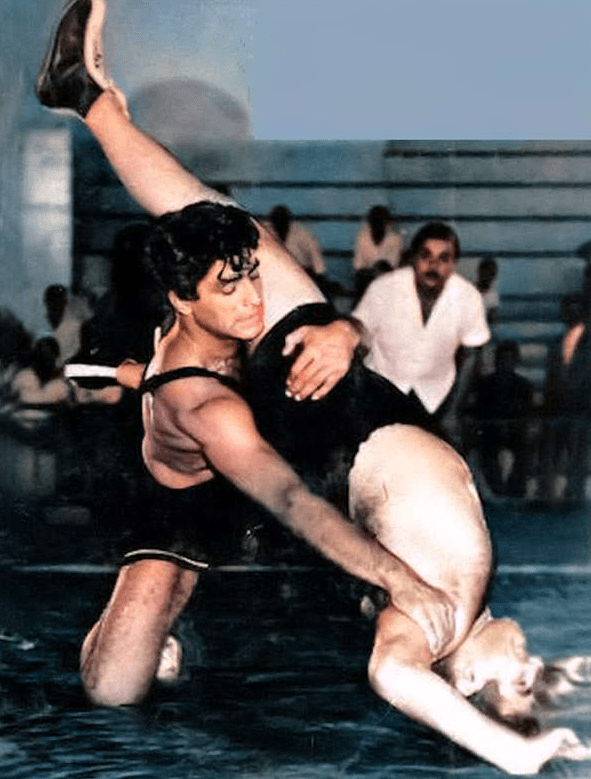 چرا محمدعلی فردین کشتی را کنار گذاشت؟ گزارش جالب مربوط به دهه ۳۰ از شروع بازیگری فردین در حال تکمیل