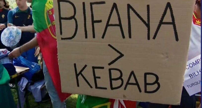 کری‌خوانی با طعم غذا در یورو ۲۰۲۴؛ هواداران ترکیه و پرتغال، خوراکی‌های خود را به رخ کشیدند!