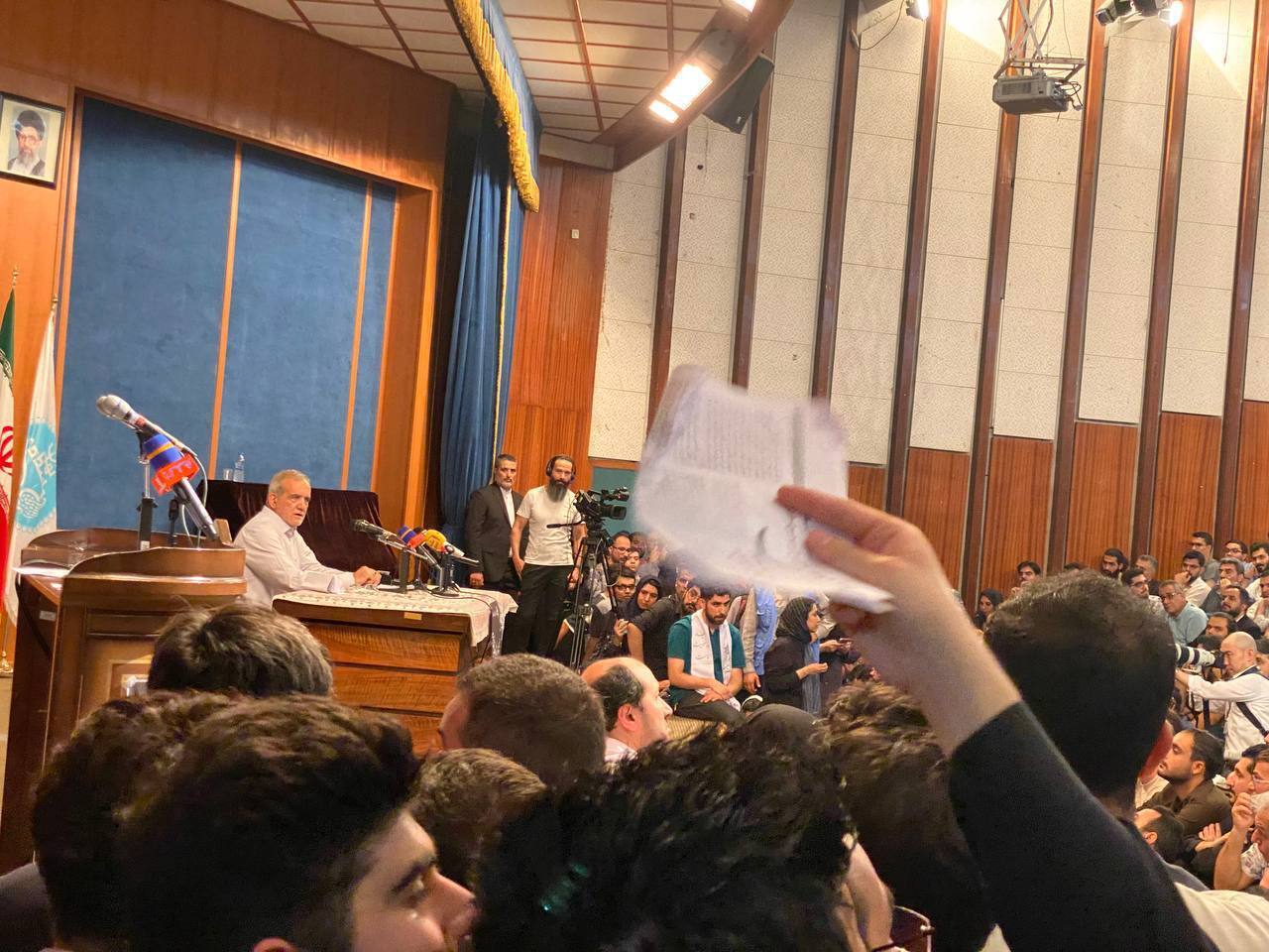 پزشکیان: من در جریان مهسا امینی تنها کسی بودم که صحبت کردم