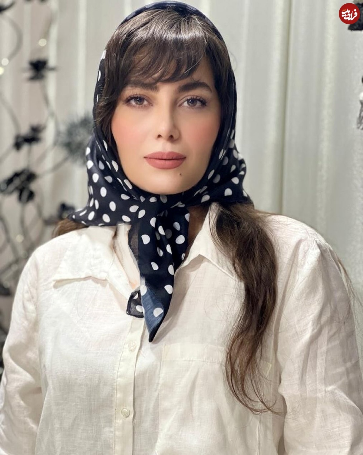 (تصویر) تیپ و چهره تابستانی «روژان» سریال نون خ در ۳۷ سالگی