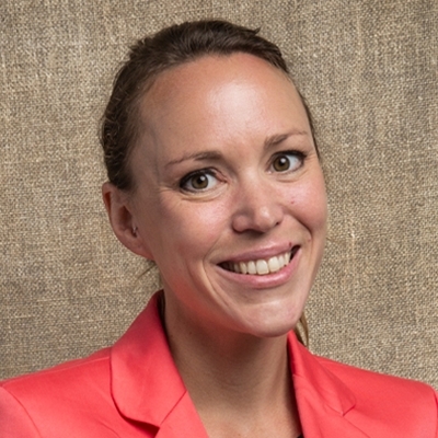 آیا گرسنگی مادربزرگ تان در جنگ جهانی اول و فرار پدربزرگ تان به عنوان پناهجو امروز شما را شکل داده است؟!/ آیا می توانید خاطرات را از اجداد خود به ارث ببرید؟/ علم اپی ژنتیک نشان می دهد ما می توانیم روان زخم و هم چنین اعتماد و شفقت را نیز به نسل های بعدی مان انتقال دهیم/ داستان زندگی ما در زیست شناسی مان تنیده شده است