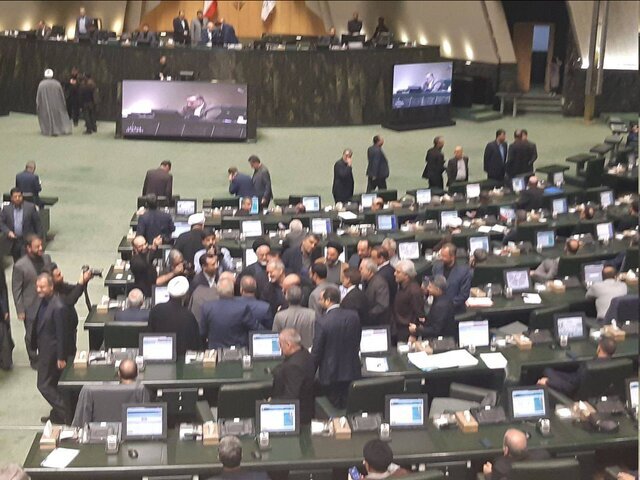 (تصویر) حضور پزشکیان در مجلس