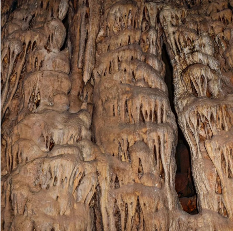 «زکریا» غاری شگفت‌انگیز که رو به نابودی‌ست