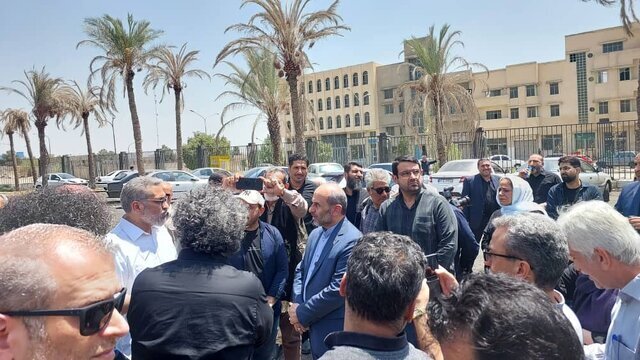 پشت صحنه یک سریال تلویزیونی که به زودی می‌آید