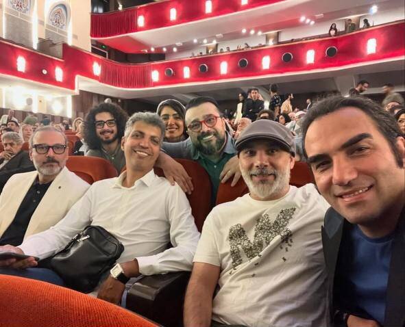 (تصویر) سلفی جالب عادل فردوسی‌پور و علیرضا قربانی در مراسم اکران یک فیلم