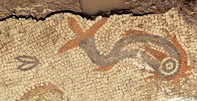کشف یک موزائیک باستانی به نام «آکواریوم یخ زده در سنگ» با قدمتی ۲ هزار ساله