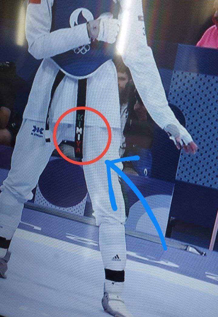 (تصویر) کمربند کیمیا علیزاده با رنگ پرچم ایران