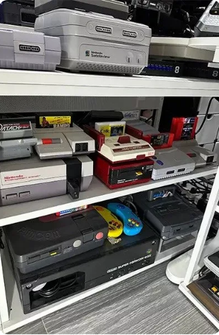 (ویدیو) گیمر عربستانی با اتصال ۴۴۴ کنسول بازی به یک تلویزیون رکورد گینس را به‌دست آورد