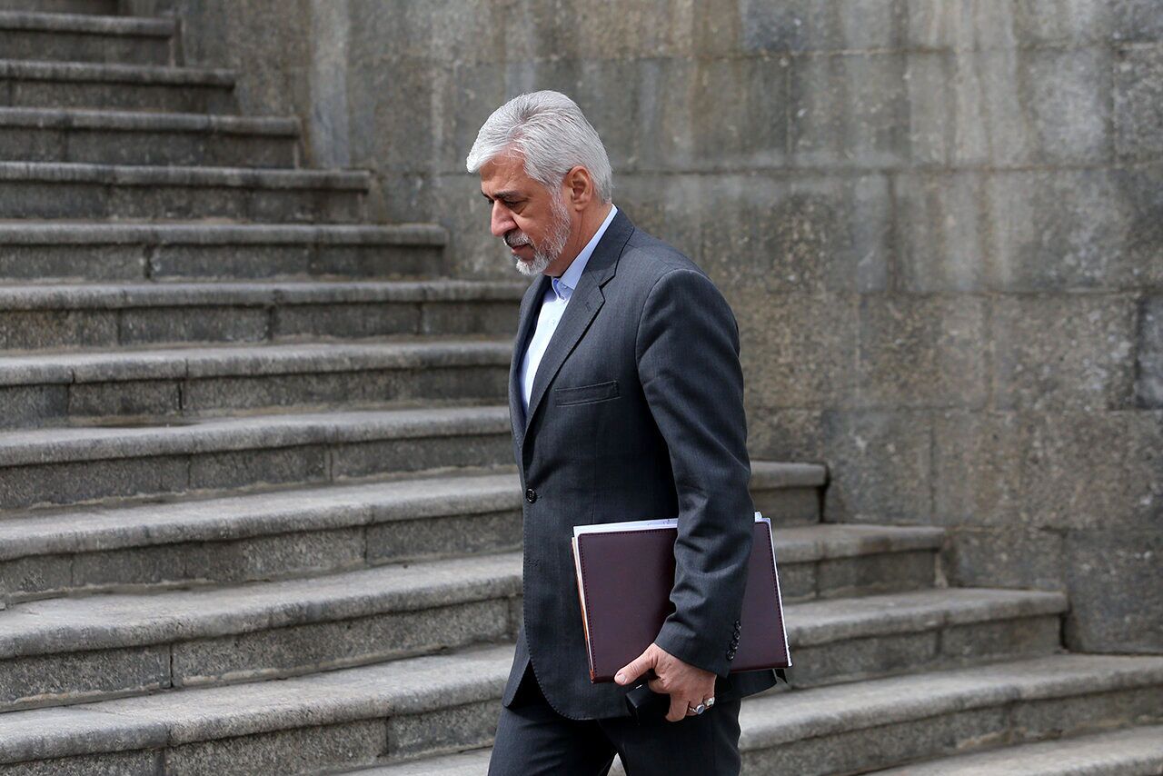 کدام وزرا رای ناپلئونی گرفتند؟